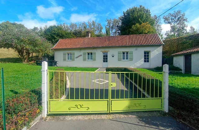 Stunning home in Gueschart with WiFi
