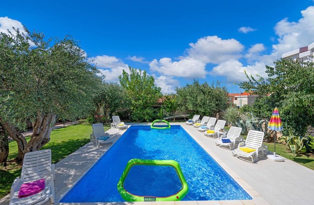 Stunning home in Tribunj-Sovlje