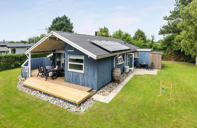 Stunning home in Juelsminde with WiFi