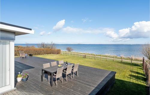 Stunning Home In Kalvehave With Wifi