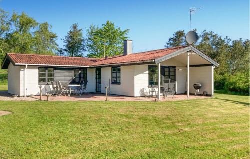 Stunning Home In Øster Assels With Wifi