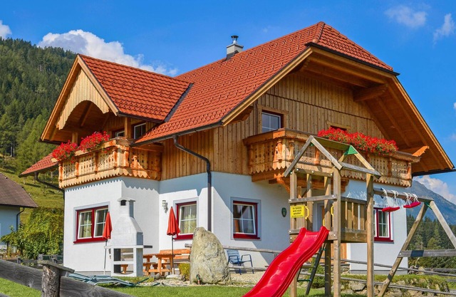 Stunning home in Weisspriach with sauna
