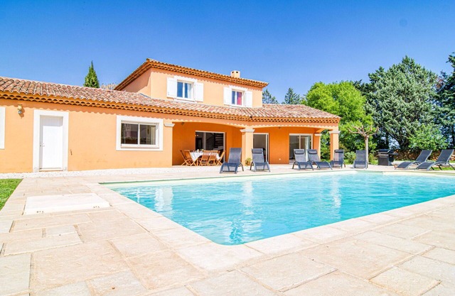 Stunning private villa for 8 people with WIFI, A/C, private pool, TV and terrace