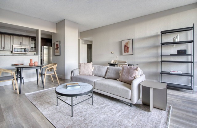 Stunning Palo Alto 1BR w/Gym, Pool & Lounge, nr tech HQs, by Blueground