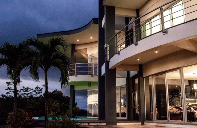 Stunning Private Villa Near Quepos