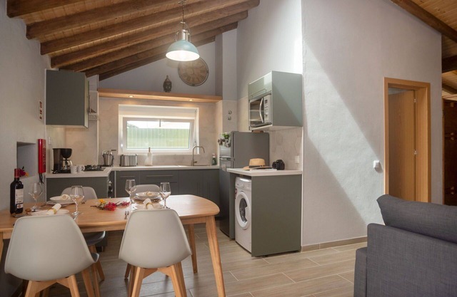Stunning private villa for 4 guests with A/C, WIFI, TV, terrace and parking