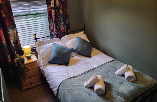 Stunning, Spacious & Lovely 2 bedroom House
