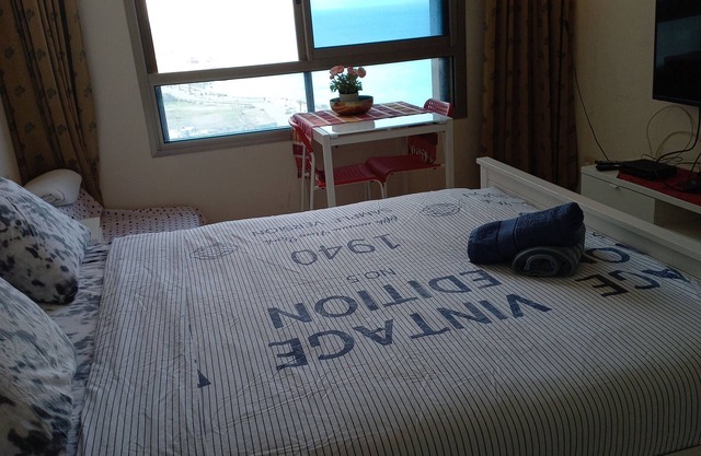 stunning studio on the ocean