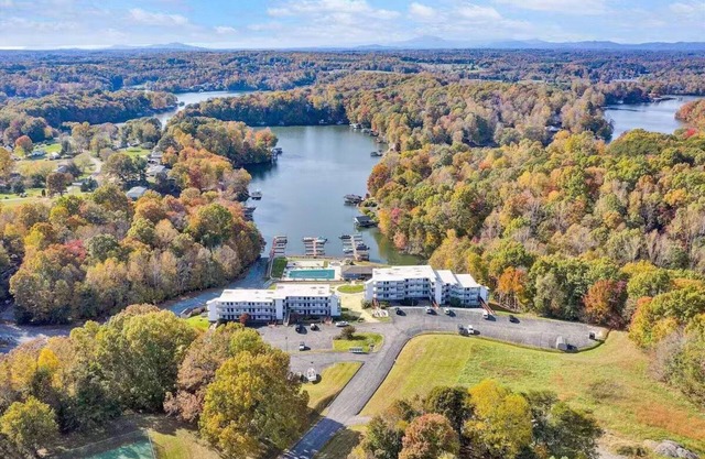 Stunning updated 1 BR Condo with great lake views.