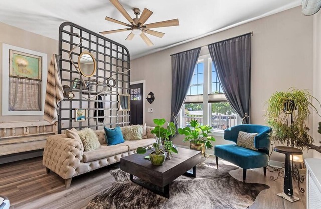 Stylish 2 bdrm w/Garage & Yard