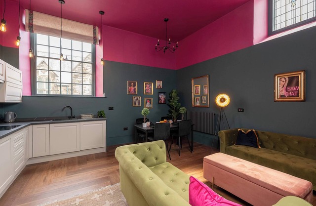 Stylish 2-Bedroom Chapel Retreat