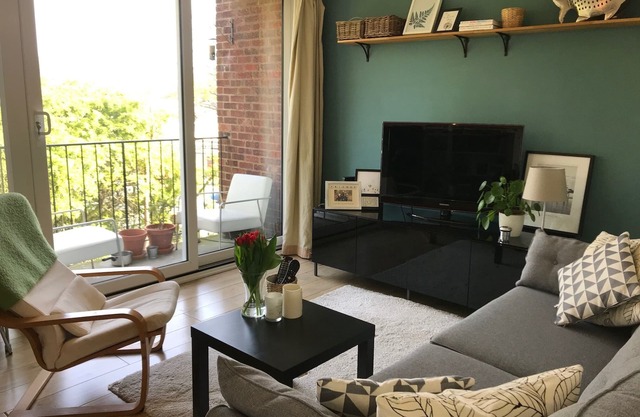 Stylish 2-bedroom flat in leafy Forest Hill