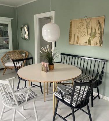 Stylish 3- bedroom Home with Garden & Terrace- Sleeps up to 6 guests