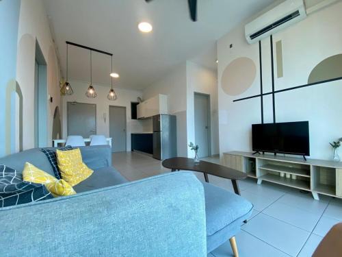 Stylish 3BR Condo at The Zizz