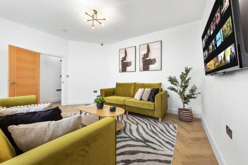 Stylish 4 bedroom I extended stays I contractors