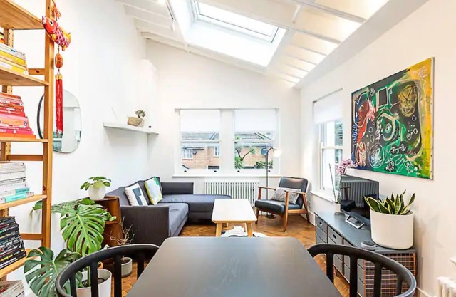 Stylish and Spacious 1BD in Clapton
