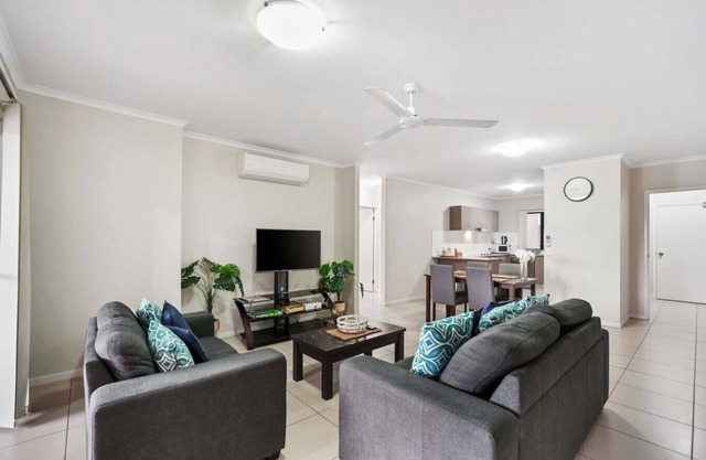 Stylish Apartment near Esplanade & City Centre