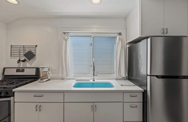 Stylish Apt in Walker's Point