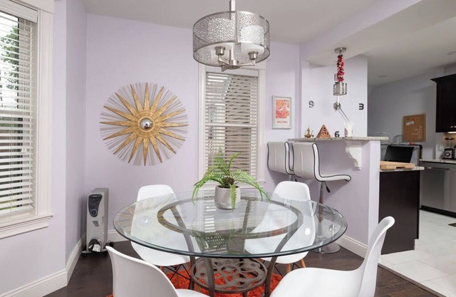 Stylish Boston-Area Duplex - Free Parking, Yard, Comfortable Stay