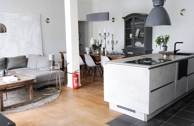 Stylish boutique loft Düsseldorf City for up to 6 people