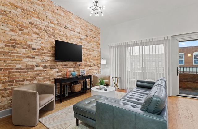 Stylish City Apartment B with Patio