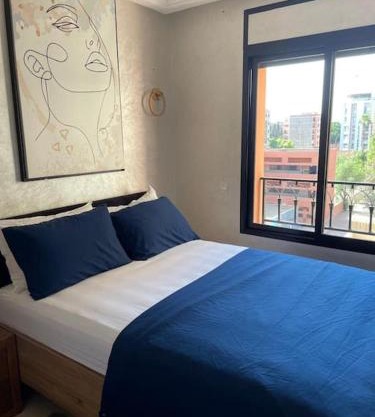 Stylish & Comfy Gem 5 Star Location Balcony