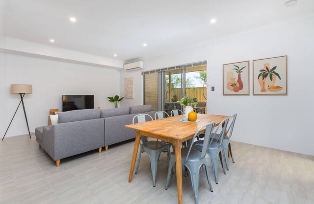 Stylish cottage - escape the hustle & bustle!