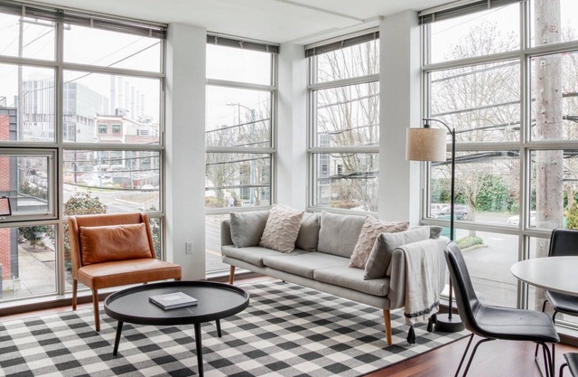 Stylish East Lake 1BR w/Gym, nr Coffee, walk to SLU, by Blueground