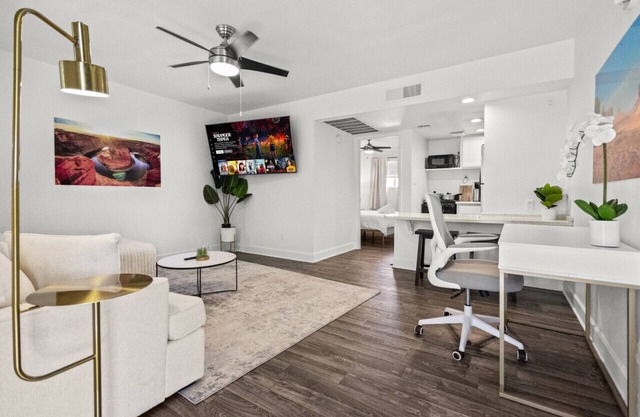 Stylish Getaway 1B1B Scottsdale