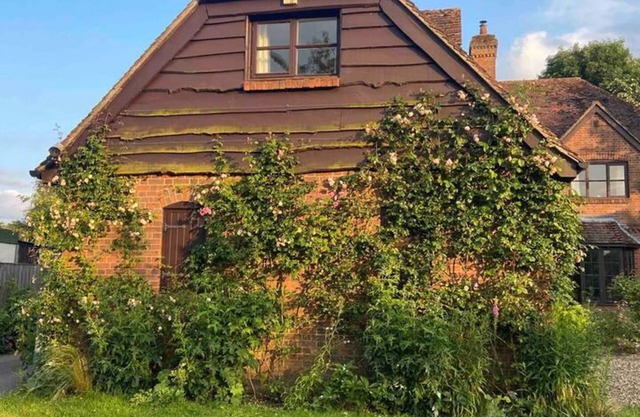 Stylish Getaway in the Heart of the Pewsey Vale