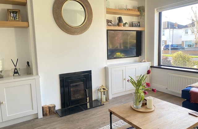 Stylish home beside train station 20mins from Dublin City and Airport.