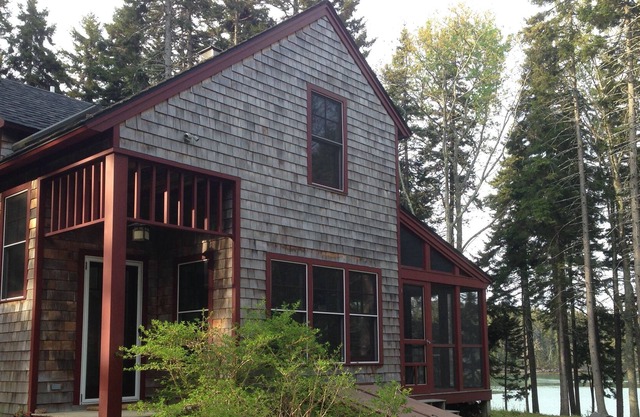 Stylish Home on a Lovely Maine Salt Water Cove