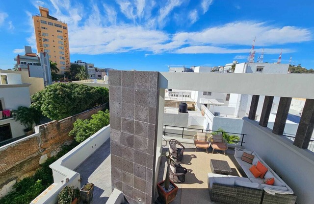 Stylish Home with Roof-Top Patio - Historic Centre