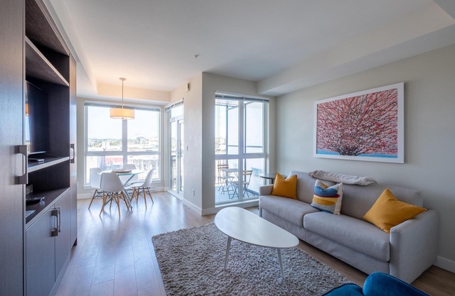 Stylish Modern Apartment in the Heart of Old Town Victoria