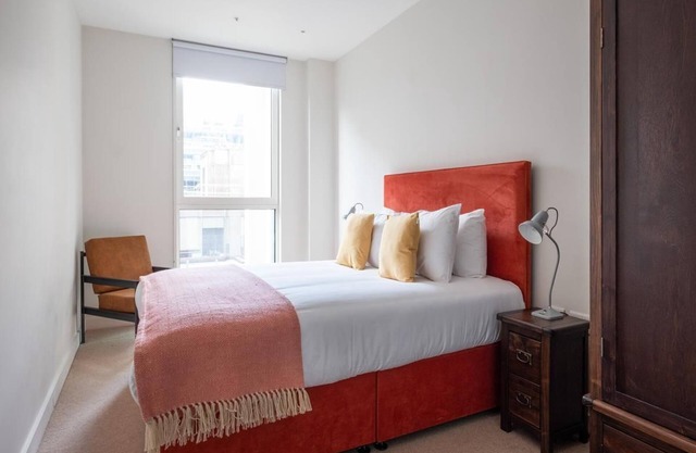 Stylish & Modern 3 Bedroom in Central London