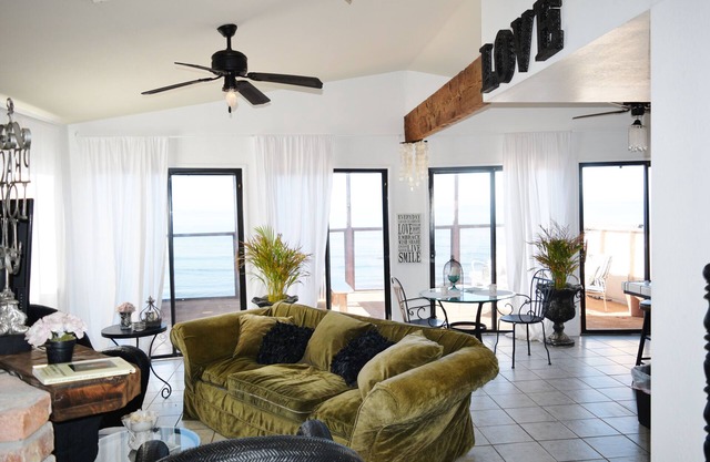 Stylish oceanfront home with spectacular views!