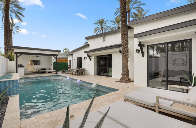 Stylish Paradise—Heated Pool & Spa Near Old Town