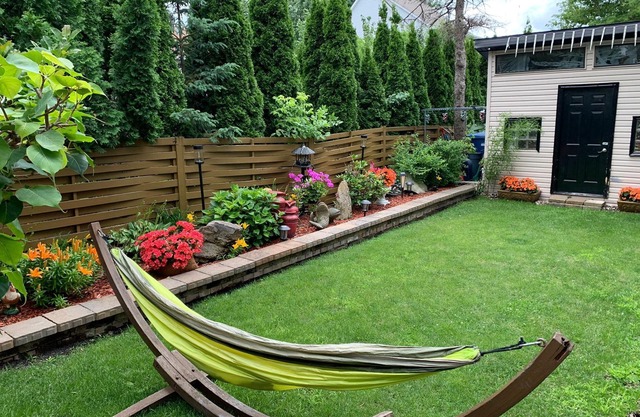 *Stylish quiet clean-Entire unit separate entrance