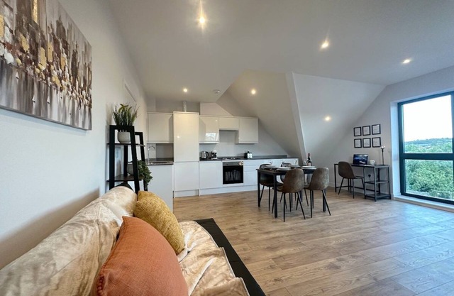 Stylish & Spacious Apartment