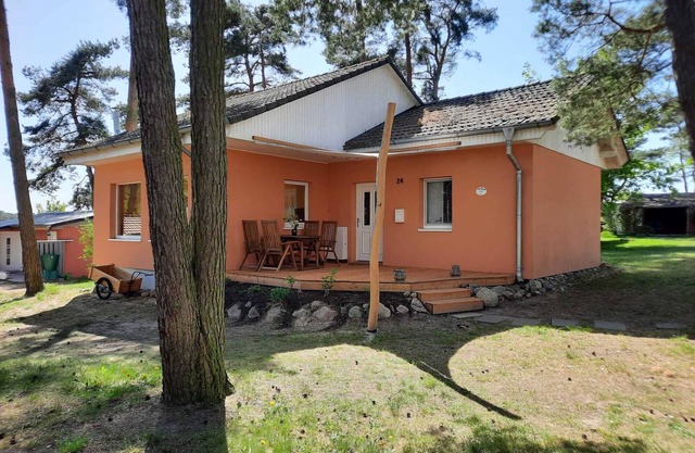 Stylish vacation home on Lake Plau with rowing boat