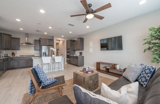 Stylist ABQ escape featuring tempurpedic beds