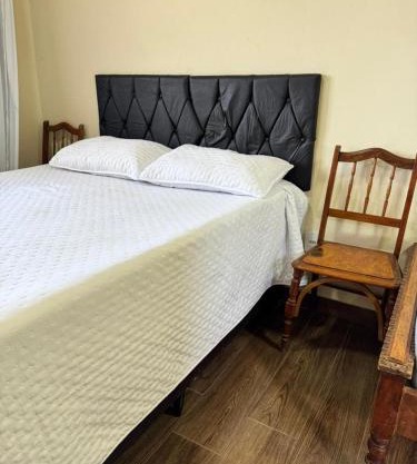 Suíte Casa de Luz-Lar na Serra-Quarto-01 - Duplo ou Triplo