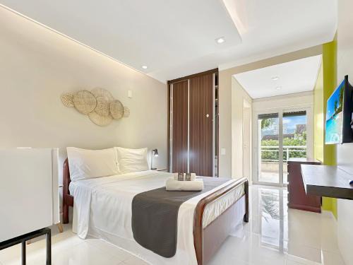 Suíte Piscina e Churrasqueira AC Acesso a Praia