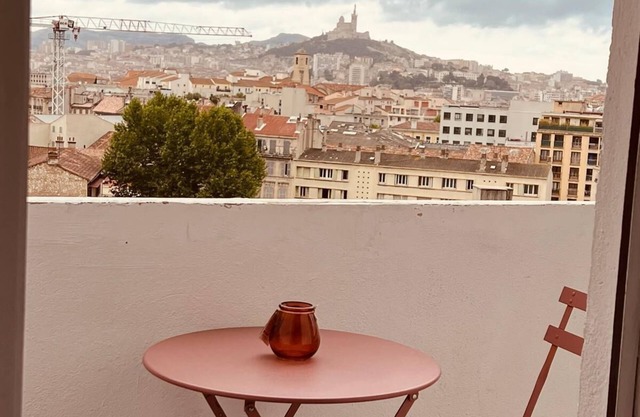 Sublime et Luxueux Logement Vue sur Tout les Monuments de Marseille, sur la mer