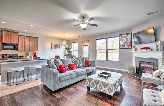 Suburban Atlanta Vacation Home ~ 3 Mi to Airport!