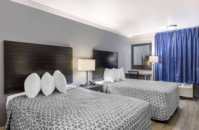 Suburban Studios International Drive