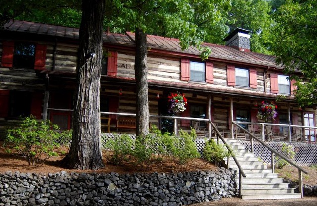 Sugar Tree Inn