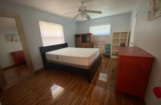 Suite for rent 25 minutes from Disney and 20 minutes from UCF.