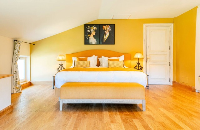 Suite-Luxury-Ensuite with Bath-Park view