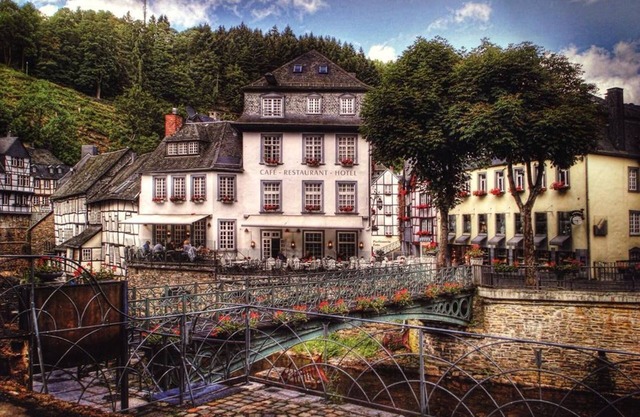 Suite, shower /WC, 2 bedrooms up to 4 pers. - Hotel Horchem GmbH